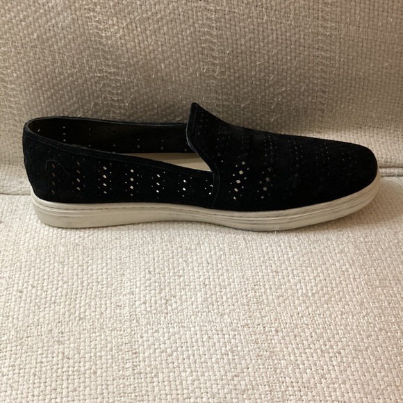 Women’s black suede slip ins - Picture 7 of 8